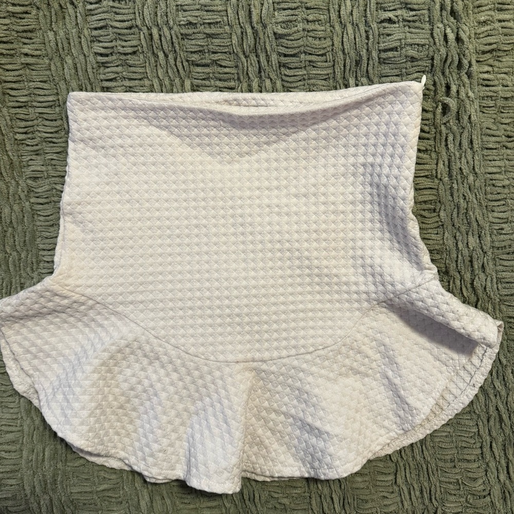 Fit & flare silhouette, ruffle accents, & ruffles, white, ivory, mid rise waist